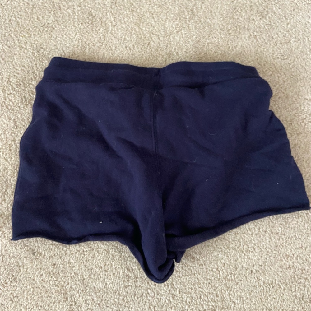 Shorts - Picture 2 of 3
